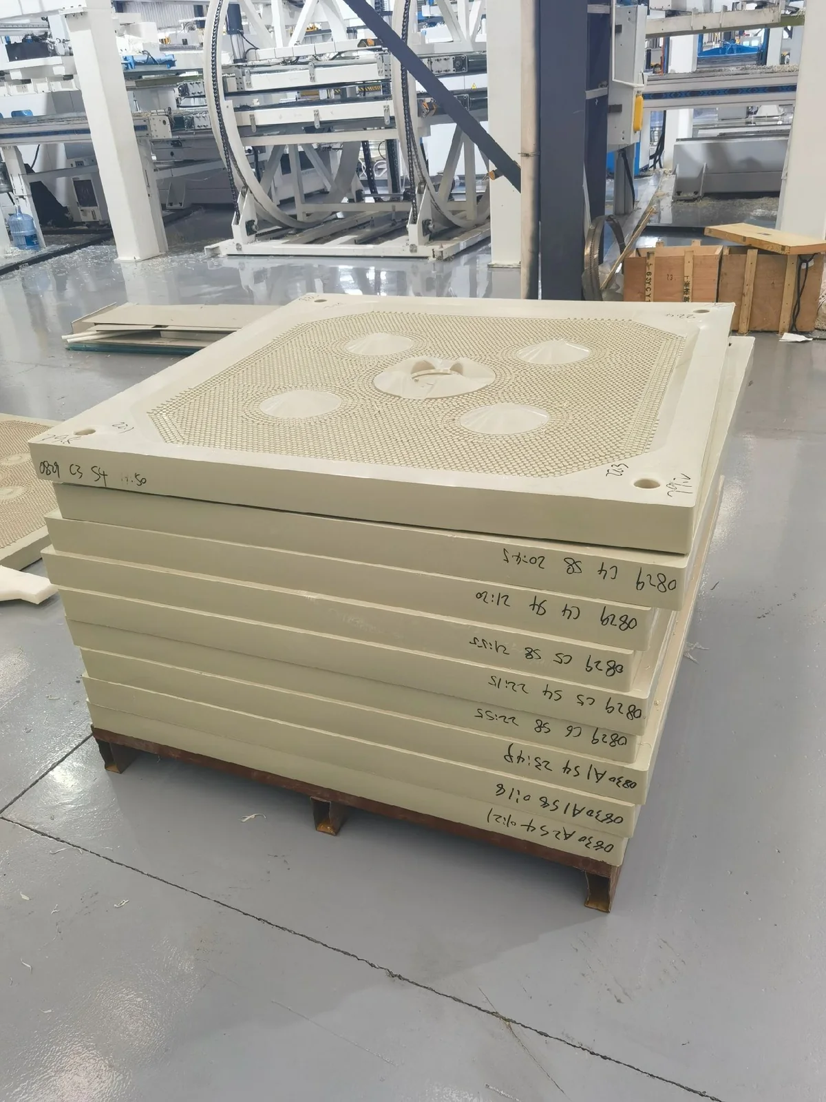 Batch-marked filter plates