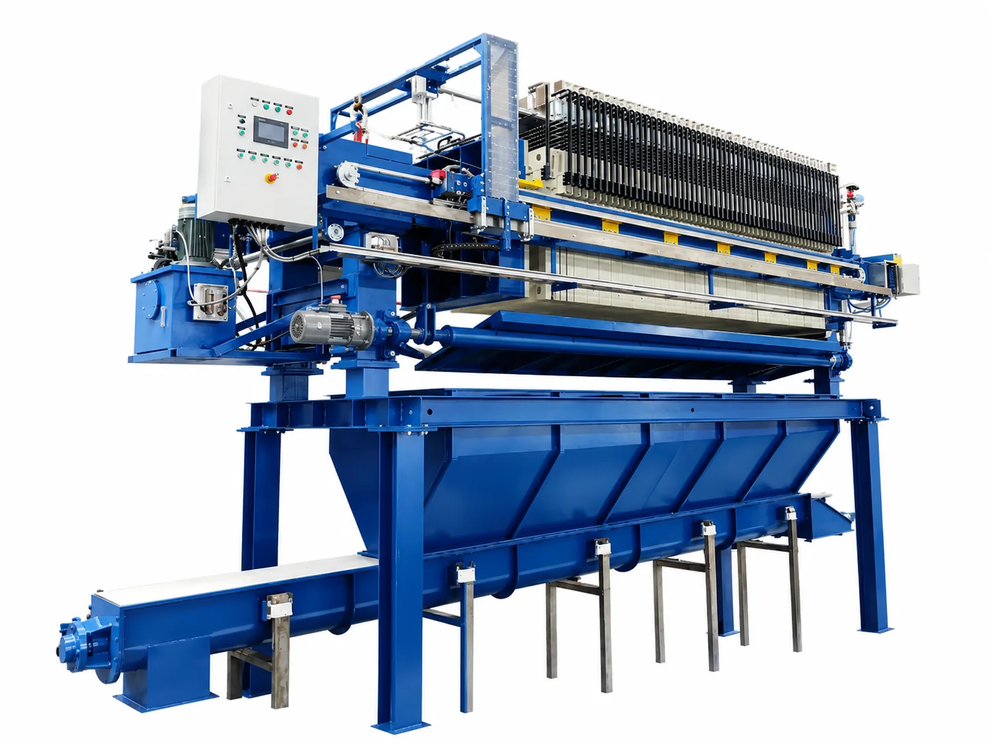 Filter press with conveyor for automatic cake discharge